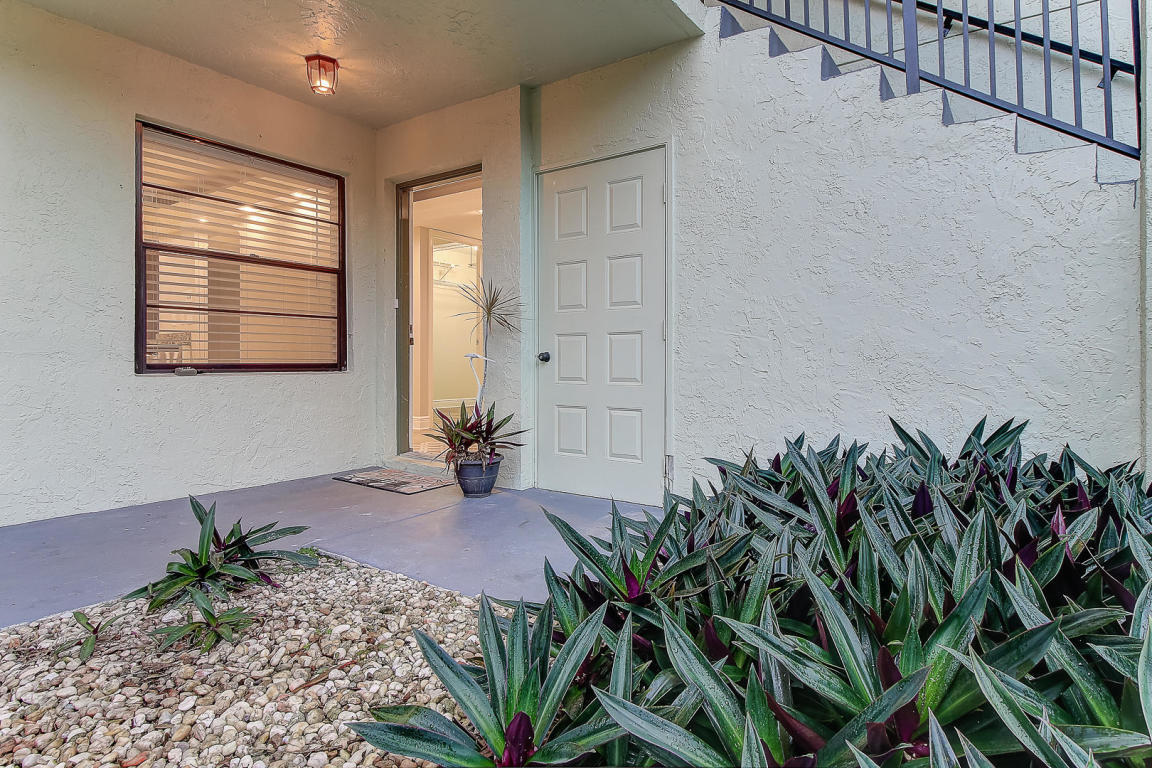 Primary Photo - 2201 Sabal Ridge Ct