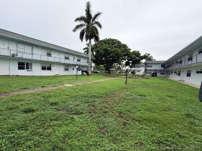 Foto del edificio - 6191 SW 37th St