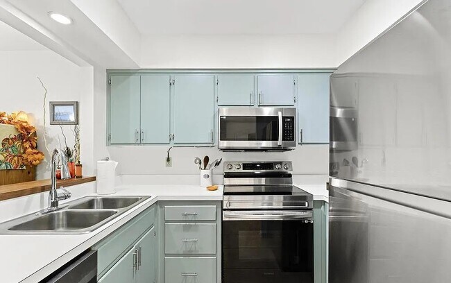 Building Photo - Comfortable Living in This Beautiful 1BR