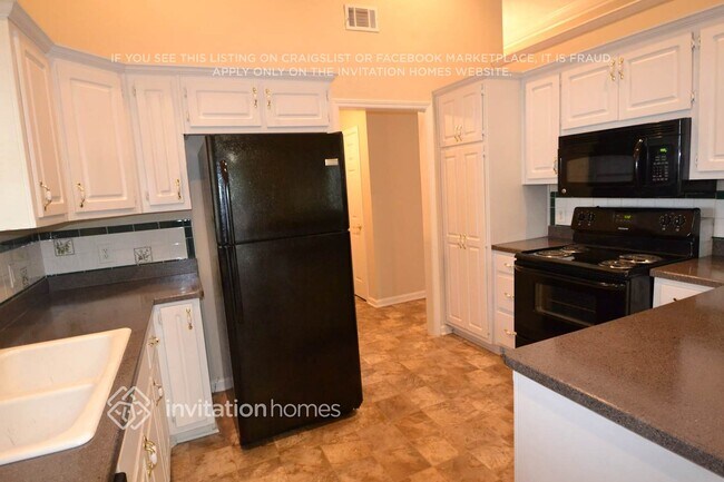 Foto del edificio - 404 Old Ivy Path