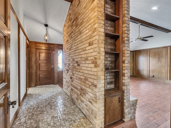 Foto del edificio - 8 Shadowood St