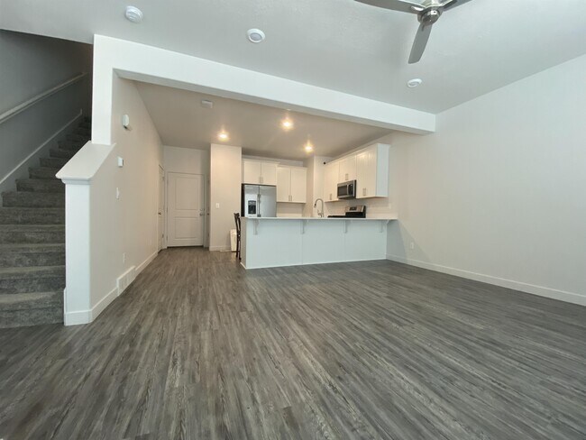 Building Photo - 15499 Aqua Mountain Ln