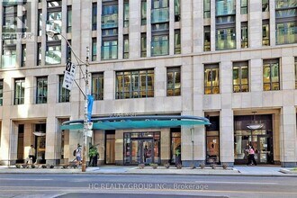 Building Photo - 955 Bay St.