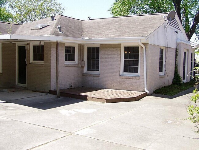 Foto del edificio - 6203 S Rice Ave