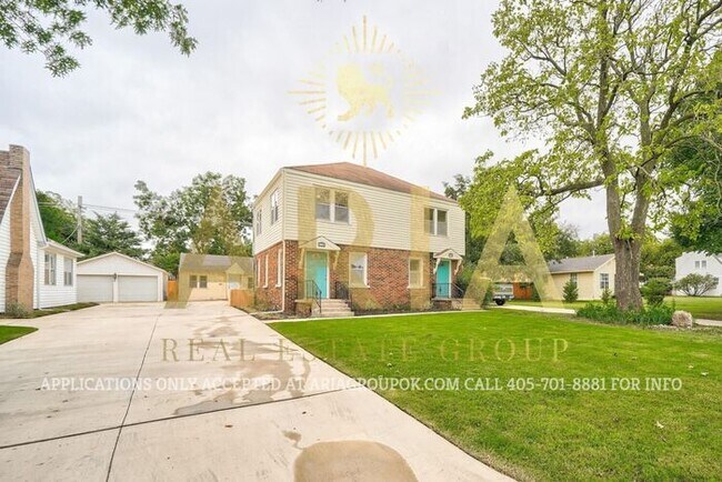 Building Photo - Shepherd District Beautiful 2 Bed/1 Bath D...