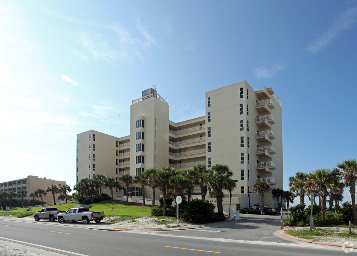 Building Photo - Sans Souci Condominiums