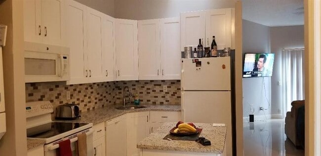 Foto del edificio - 740 NW 47th St