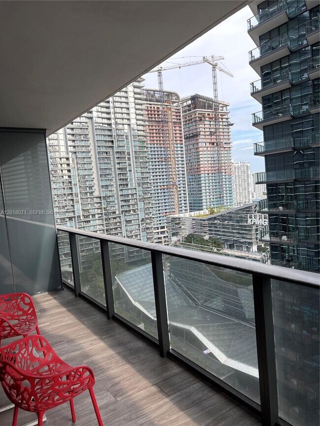 Building Photo - 801 S Miami Ave