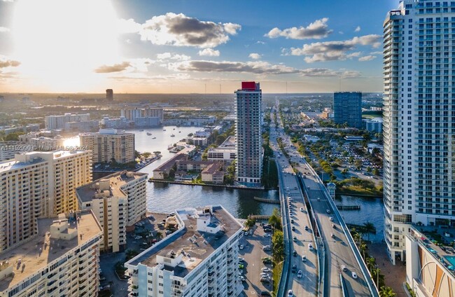 Foto del edificio - 1830 S Ocean Dr