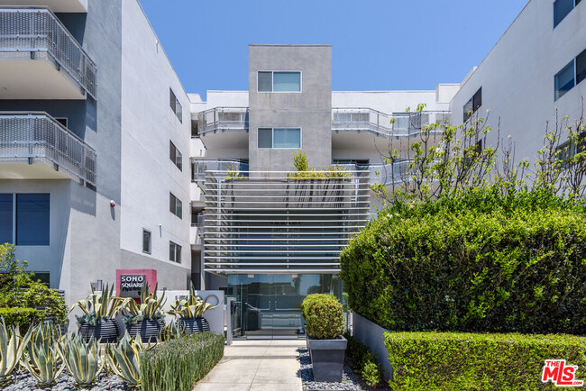 building - 1700 Sawtelle Blvd