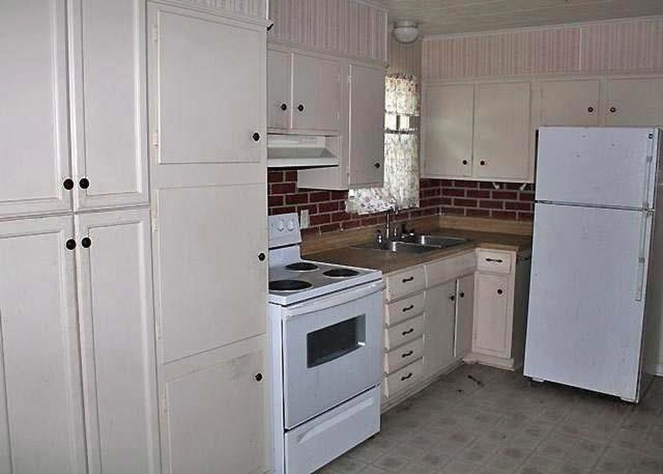 Building Photo - 8008 Chaparral Dr