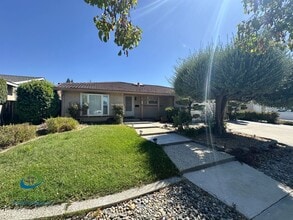 Building Photo - 348 El Molino Way
