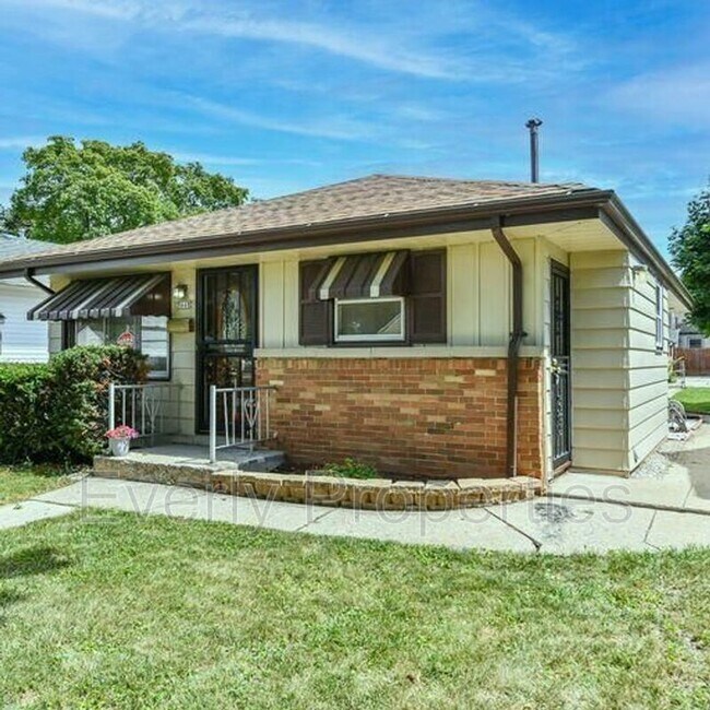 Foto del edificio - 5668 N 79th St