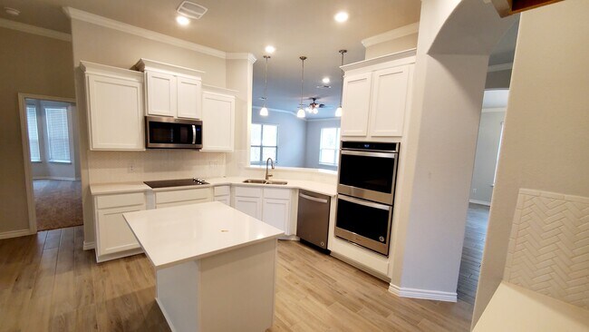 Foto del edificio - 705 Lister Dr