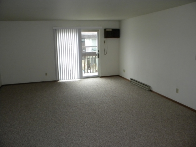 Building Photo - 822-824 Weslyn Ct