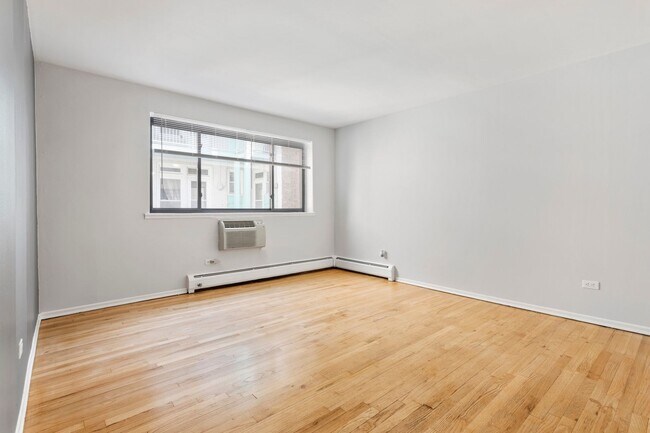 Foto del edificio - 6755 N Sheridan Rd