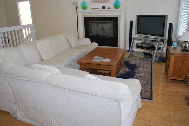 Foto del edificio - 33 Furnished Hollywood Beach Home
