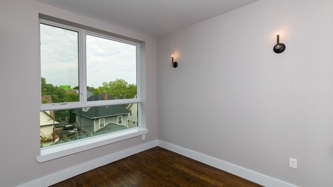Building Photo - 1603 New York Ave