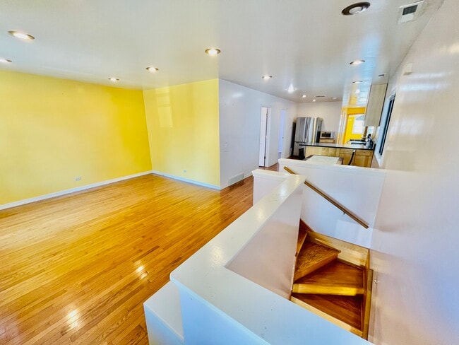 Building Photo - 3036 S Lowe Ave