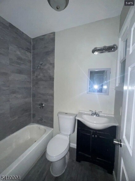 Foto del edificio - 399 16th Ave