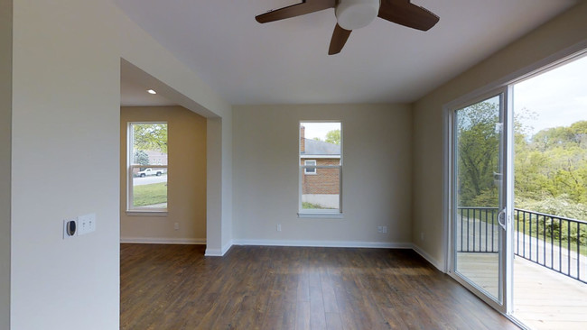Foto del edificio - 1303 Sleepy Hollow Rd