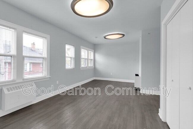 Foto del edificio - 2136 Main St