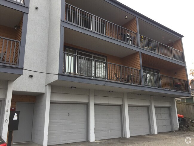Building Photo - DT071 Avilon