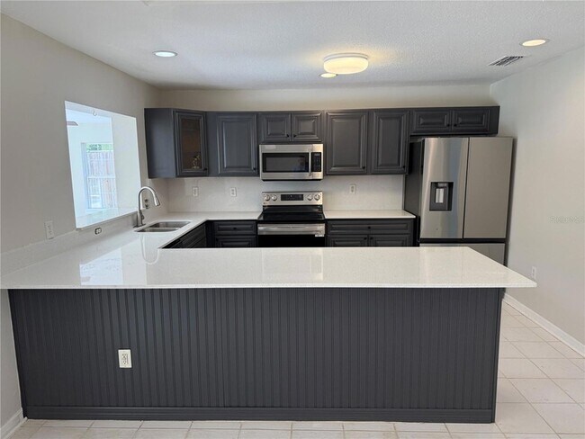 Building Photo - 641 Brookside Rd