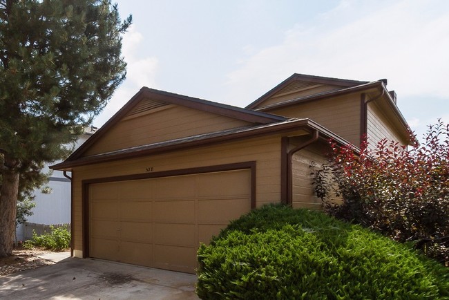 Building Photo - 538 Longfellow Ln