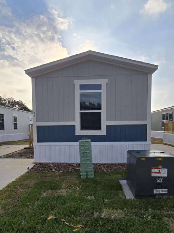 Foto principal - 22590 Cuttler Rd