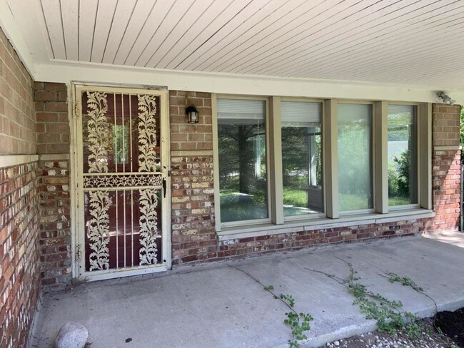 Building Photo - 6233 Lafayette Road