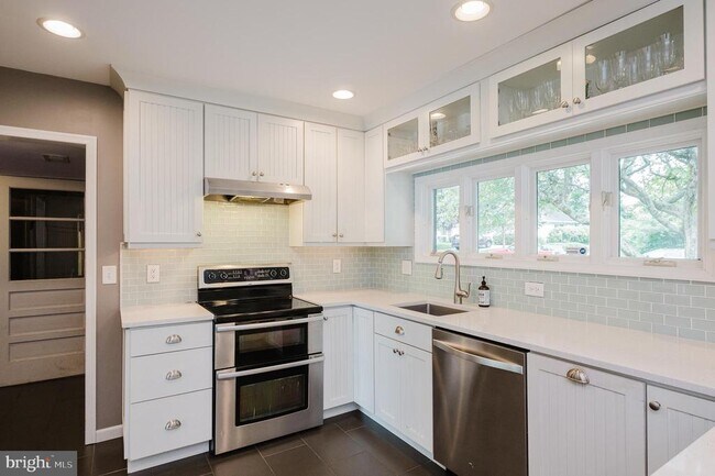 Building Photo - 3518 Autumn Dr