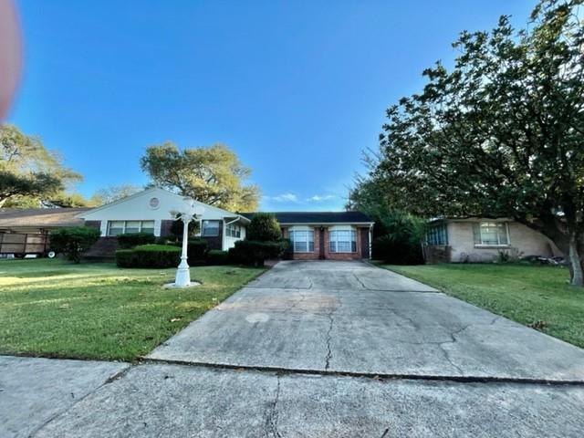 Primary Photo - 310 Princess Dr