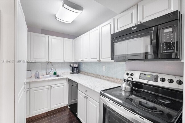 Foto del edificio - 1720 NW N River Dr