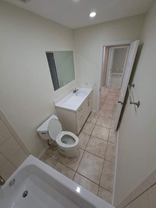 Building Photo - 1806 SW 97th Ave