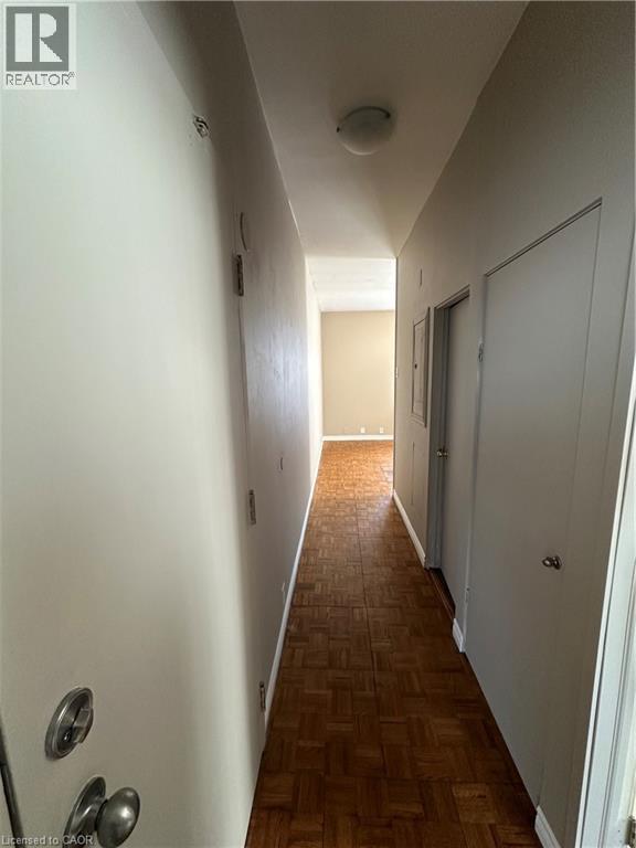 Building Photo - 50 Wellington St