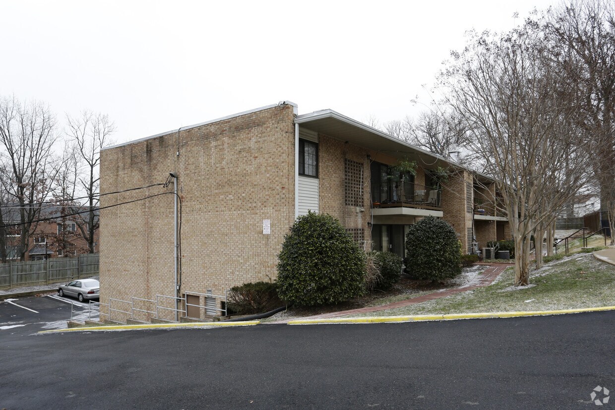 Building Photo - 5105 10th Pl S