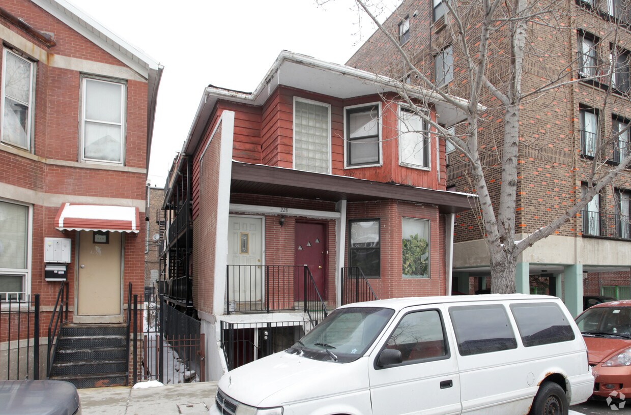 Primary Photo - 228 W 22nd Pl