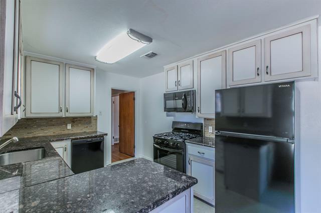 Building Photo - 4305 Cummings Dr