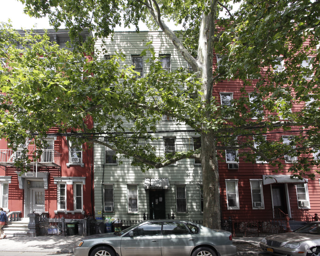 Building Photo - 143 N 8th St