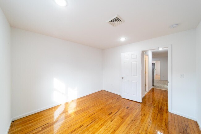 Foto del edificio - 53 Magnolia Ave