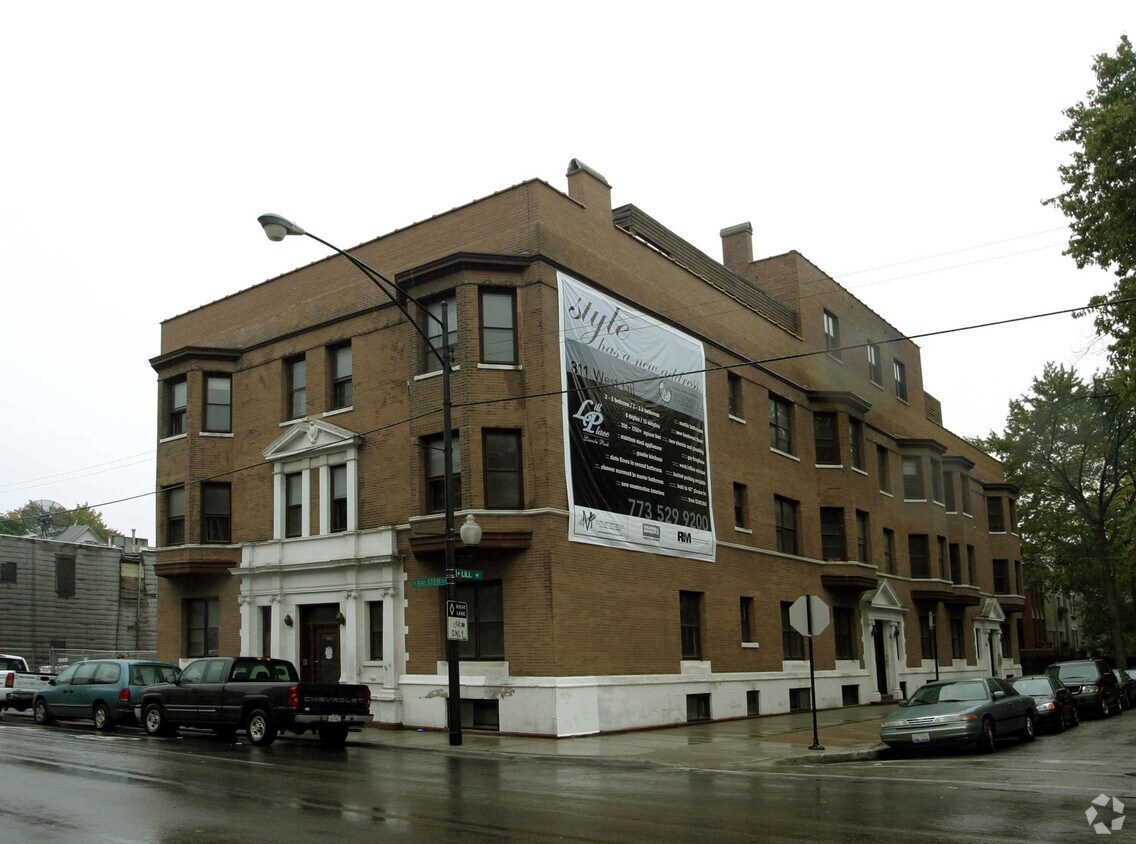 Foto del edificio - 807 W Lill Ave