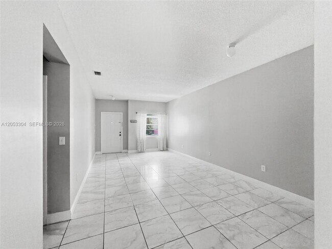 Foto del edificio - 2214 SE 25th Ave
