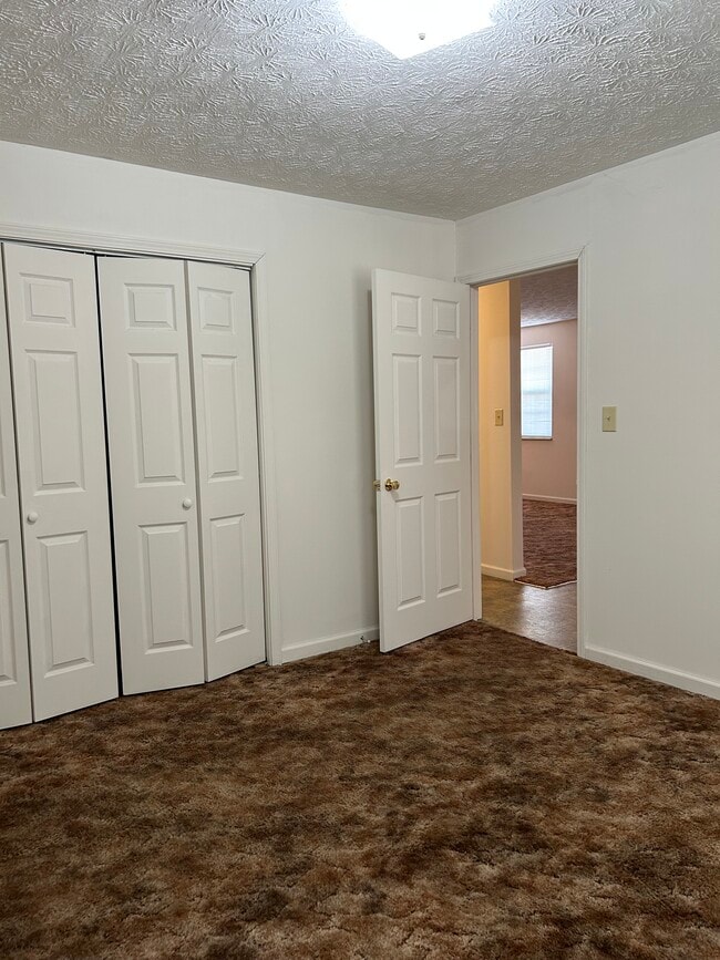 Building Photo - 132 Burkhardt Way