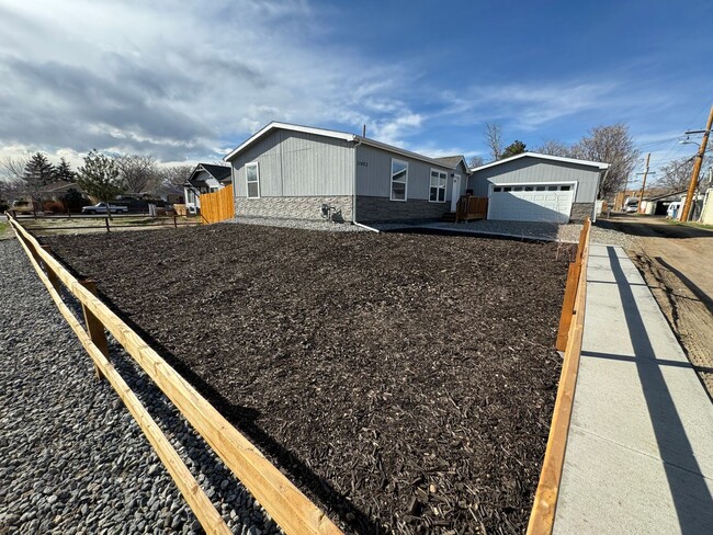 Building Photo - Brand New Home in Fitzsimons