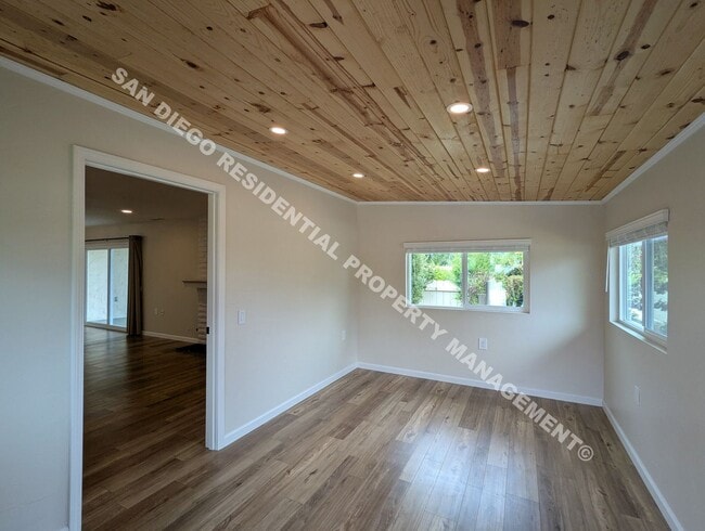 Building Photo - Beautifully Updated 2 Bedroom / 2 Bathroom...