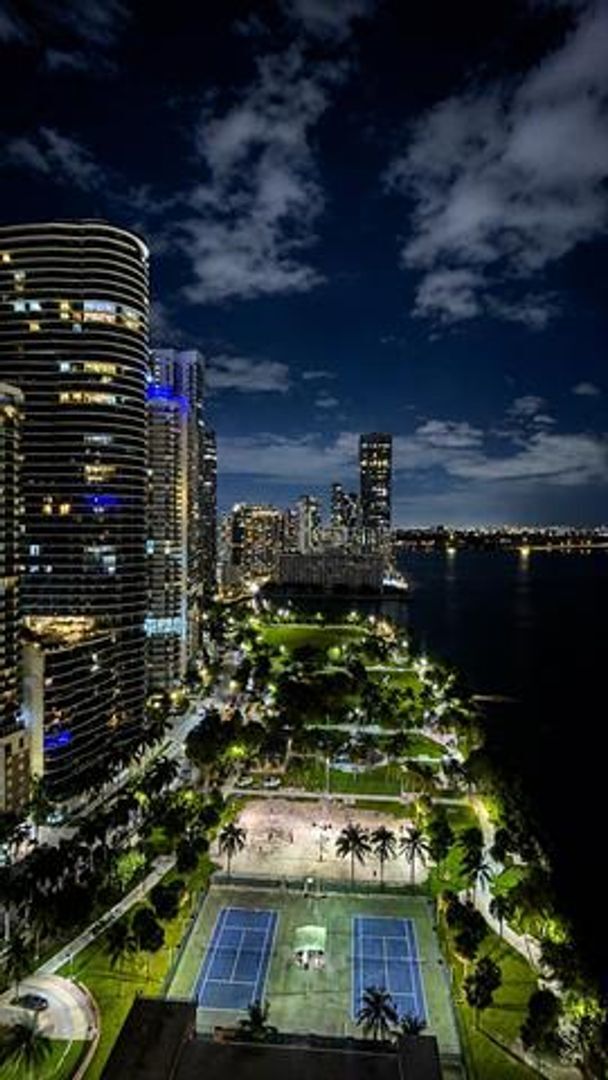 Foto del edificio - 1717 N Bayshore Dr