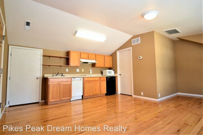 Building Photo - Studio, 1 bath House - 2404 St Paul Drive ...