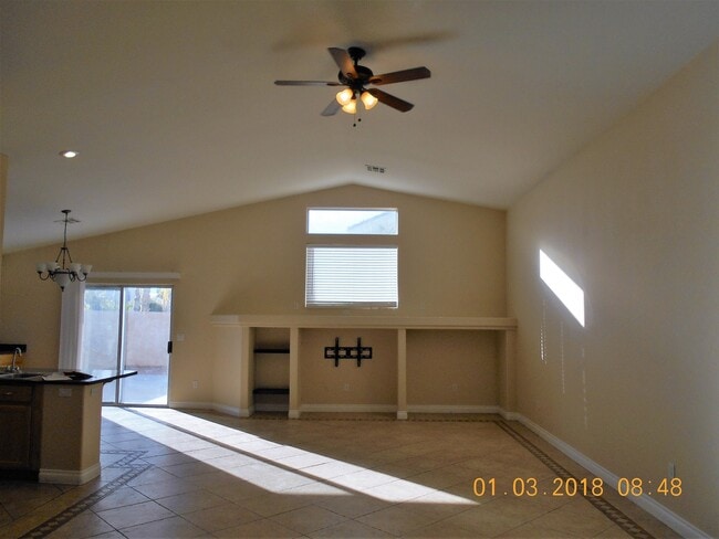 Building Photo - SPACIOUS Single Story in NLV!
