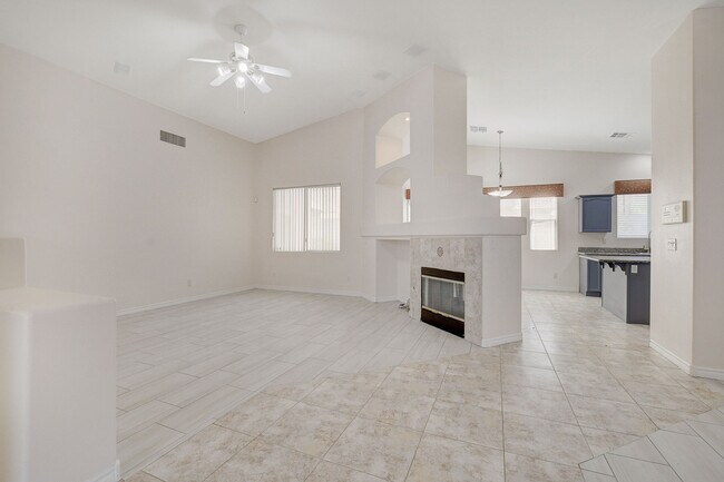 Foto del edificio - 3051 Hills of Gold Ct